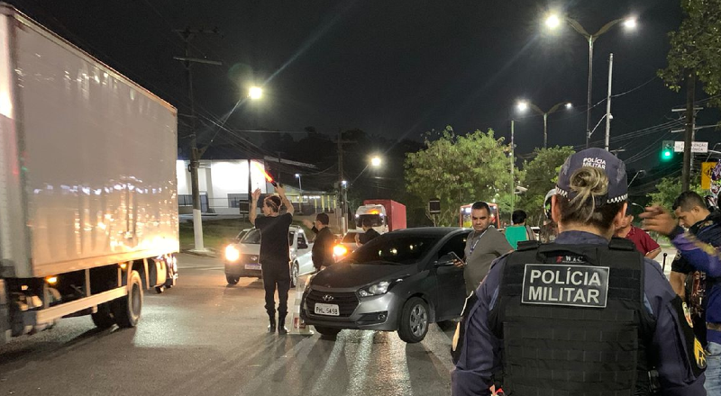 Acidente de trânsito deixa motociclista ferida na Avenida Rodrigo Otávio