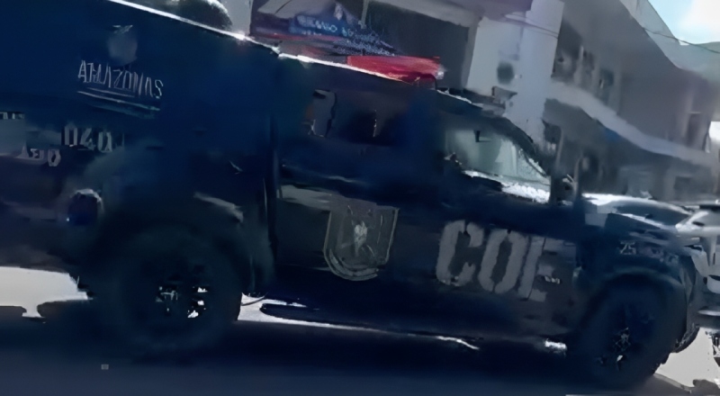 Perseguição policial termina com suspeito atropelado por viatura em avenida de Manaus; veja vídeo