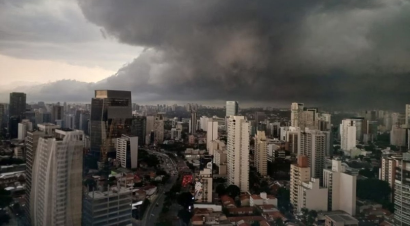 Ciclone e calor provocam temporais em quase todo o Brasil nesta quinta-feira (12)