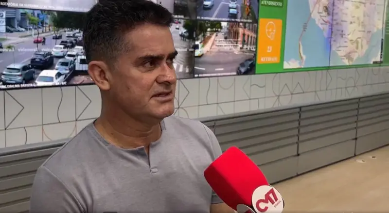 Prefeito David Almeida mobiliza megaoperação para ajudar famílias atingidas pela chuva em Manaus