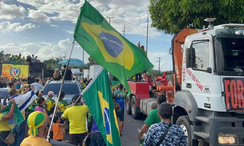 Ato “Acorda Brasil” reúne apoiadores da direita na Orla da Ponta Negra, em Manaus; veja vídeo