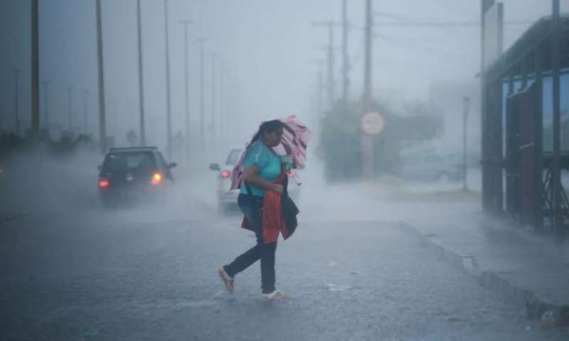 Inmet mantém alerta de perigo para temporais em todo o país