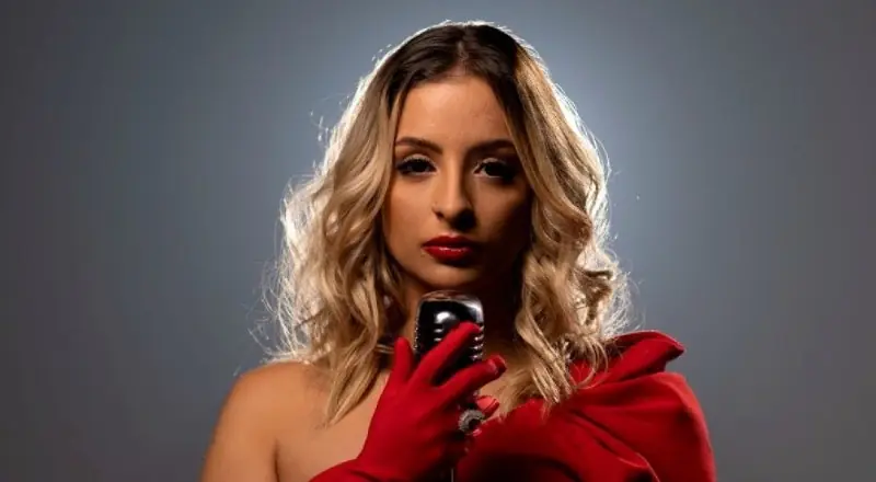 Cantora Ju Marques faz show gratuito neste sábado durante lançamento do Arrocha Manaus
