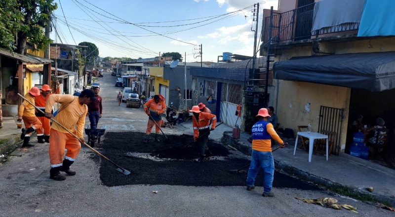 Prefeitura de Manaus intensifica recuperação viária no São José Operário e melhora tráfego na zona Leste