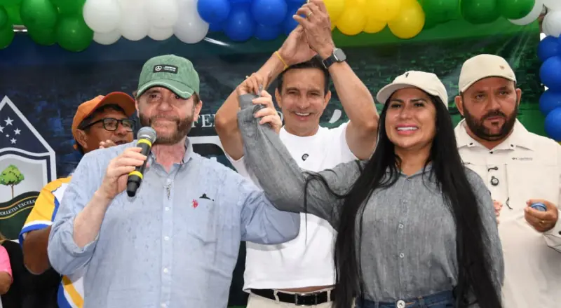 Plínio Valério revela Kelly Barbosa como suplente para o senado
