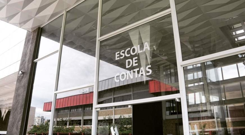 TCE-AM abre inscrições para cursos de IA, Fotografia e Comunicação