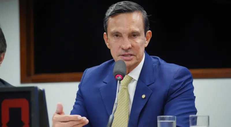 Processo por corrupção contra o deputado Sidney Leite é suspenso após o desaparecimento de réus em Maués