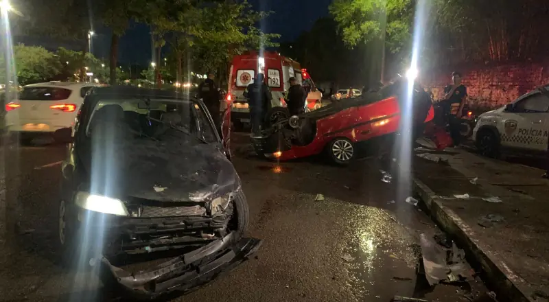 grave acidente na Manaus 2000 deixa motorista em estado grave