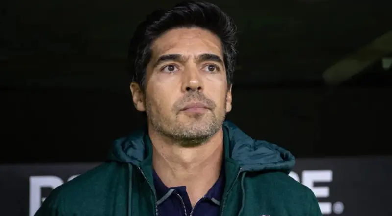 Abel lamenta empate do Palmeiras com Junior e alfineta Conmebol após pênalti com auxílio do VAR