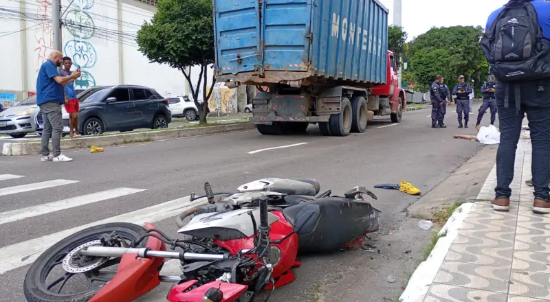motoqueiro morre durante grave acidente na zona Sul de Manauss