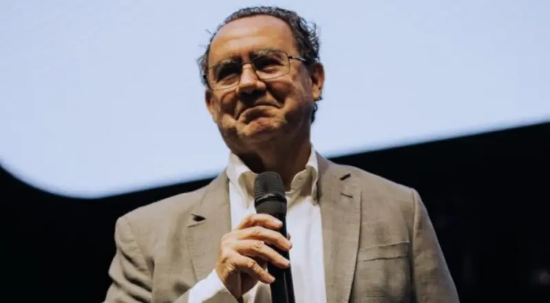 Augusto Cury lança pré-candidatura à presidência com foco em empreendedorismo e reforma institucional