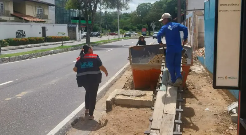 Prefeitura de Manaus embarga demolição irregular no Dom Pedro neste feriado