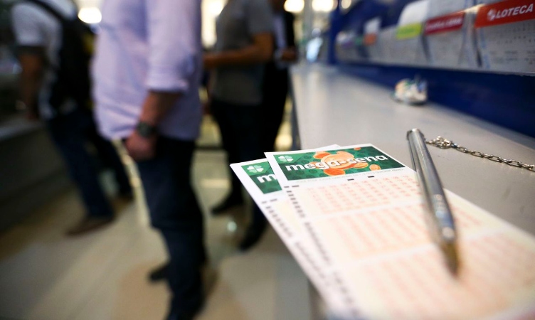 Mega-Sena acumula mais uma vez e prêmio principal vai para R$ 40 milhões