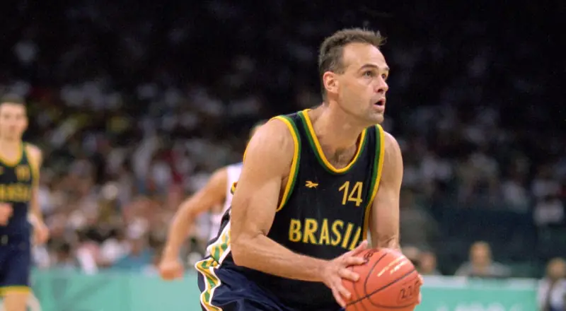 Morre, aos 68 anos, Oscar Schmidt, lenda do basquete mundial