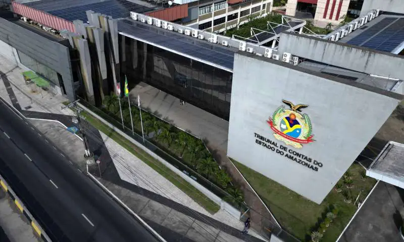 Tribunal Pleno do TCE-AM terá 52 processos em julgamento na sessão desta quinta-feira (9)