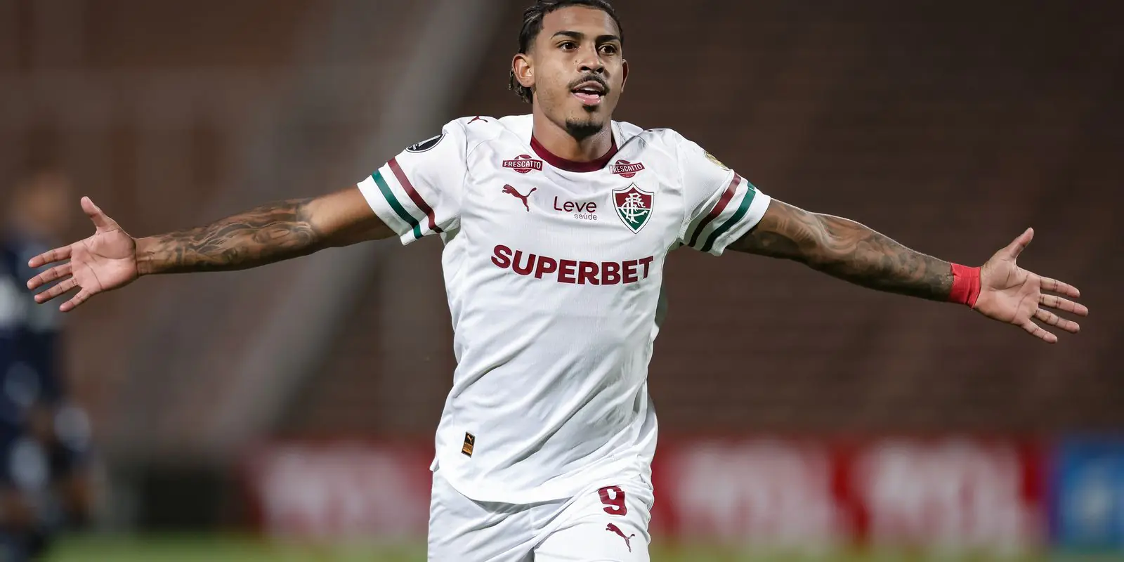 Fluminense arranca empate na Argentina e garante esperança na Libertadores
