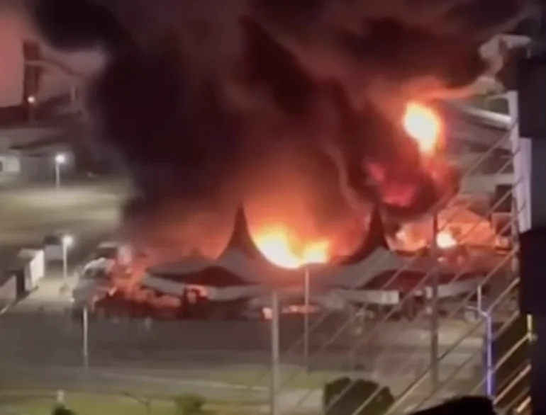 Incêndio atinge circo de Tirullipa e mobiliza bombeiros durante a madrugada; veja vídeo
