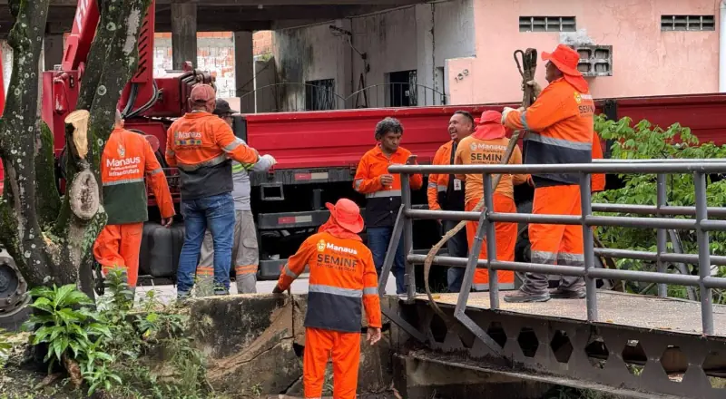 Prefeitura de Manaus realiza recuperação emergencial de ponte no bairro Petrópolis