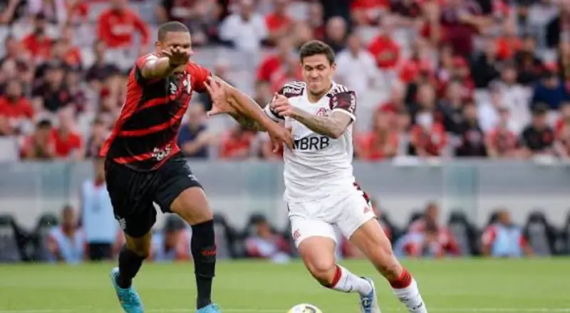 Sob o olhar de Ancelotti, Flamengo encara Athletico-PR neste domingo (17), antes da convocação