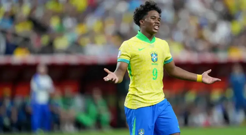 jogadores celebram convocação para Copa do Mundo