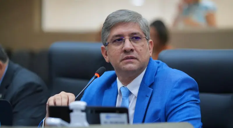 Nova lei do vereador Joelson Silva obriga comércios a informar formas de pagamento e proíbe cobrança surpresa em Manaus