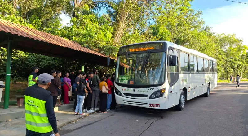 Prefeitura de Manaus realiza pesquisa para otimizar deslocamento de alunos da Ufam