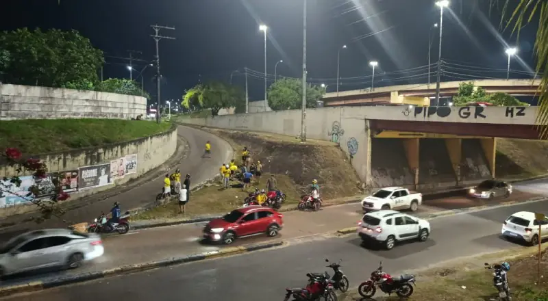 Urgente: motociclista perde o controle e sofre acidente na estrada dos Franceses em Manaus