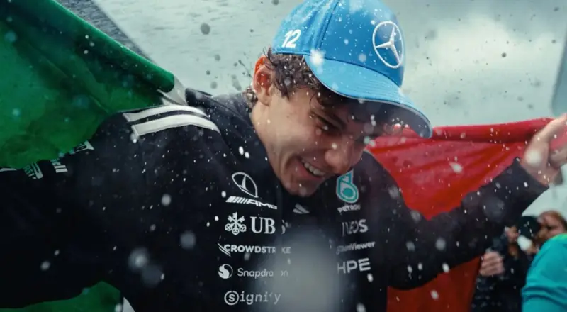 Antonelli faz história, Leclerc abandona em casa e Hadjar estreia no pódio da Red Bull Antonelli faz história, Leclerc abandona em casa e Hadjar estreia no pódio da Red Bull