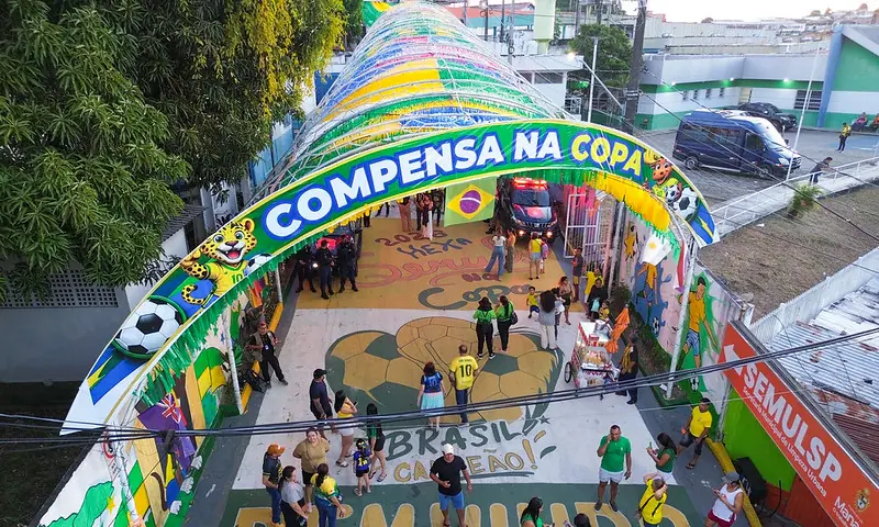 'Rua da Copa' do bairro Compensa transmite estreia da Seleção Brasileira neste sábado com atrações para toda família