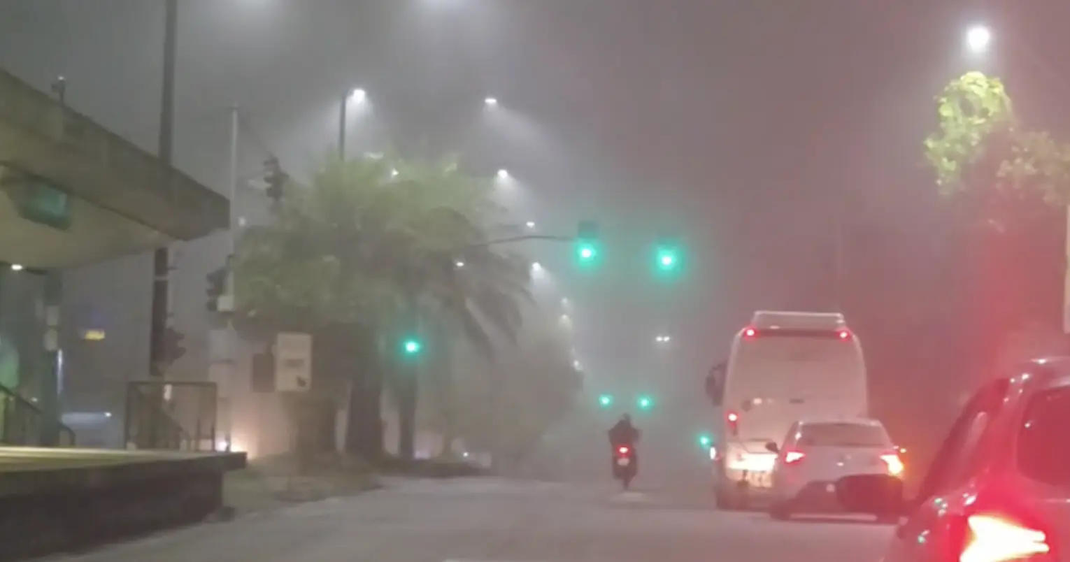 neblina encobre Manaus e surpreende moradores nesta quarta-feira