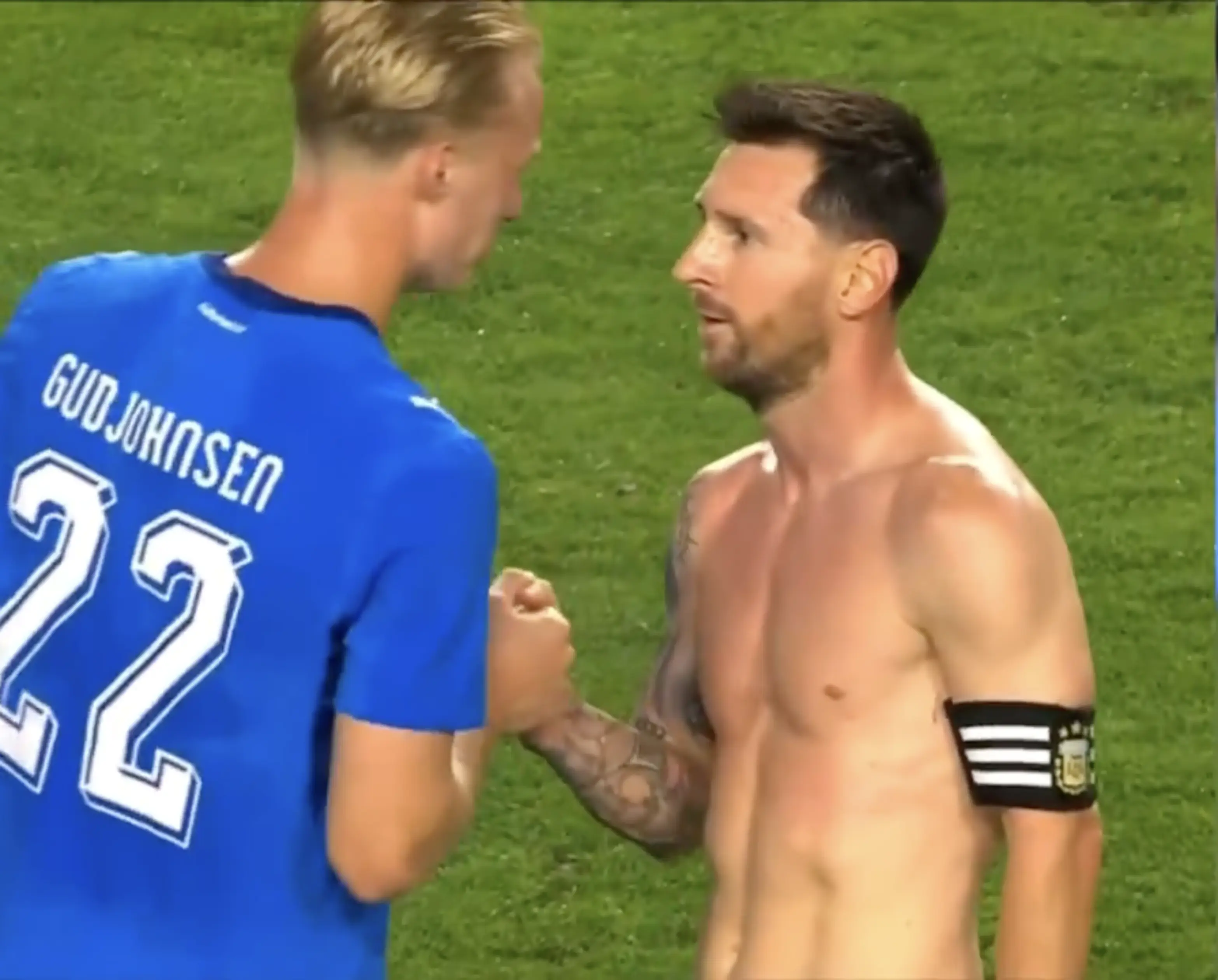 Jovem atacante surpreende Messi com revelação sobre seu pai e viraliza na web