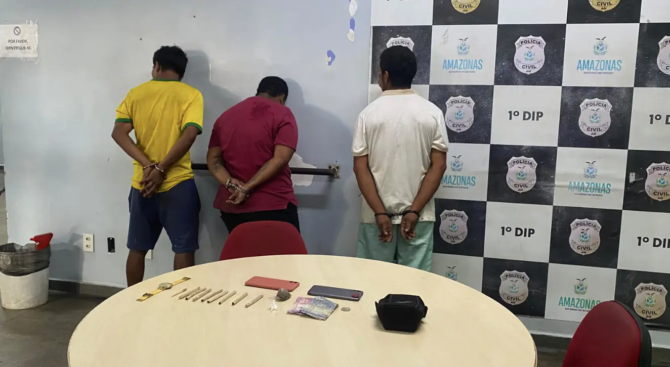Manhã agitada no bairro Crespo: Três pessoas são presas durante patrulhamento da PM