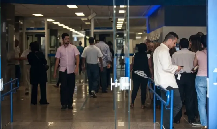 Jogos do Brasil alteram funcionamento dos bancos; veja os novos horários
