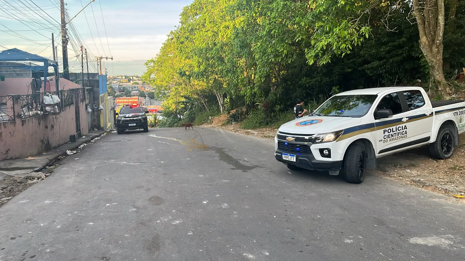 homem é ass4ssinado com cinco t1ros na c4beça no meio da rua no bairro Mundo Novo