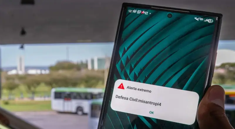 Brasil registra envio de alertas falsos em celulares após possível invasão hacker no sistema oficial