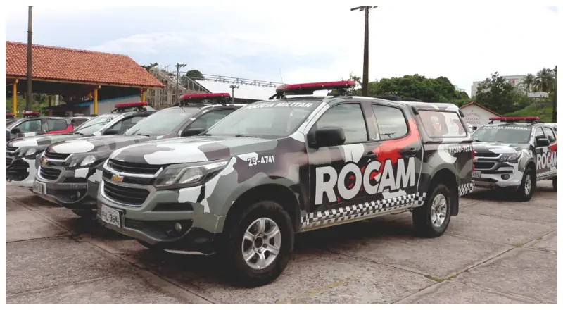 Grave acidente entre viatura da Rocam e carro deixa feridos Gr4ve acid3nte entre viatura da Rocam e carro deixa fer1d0s