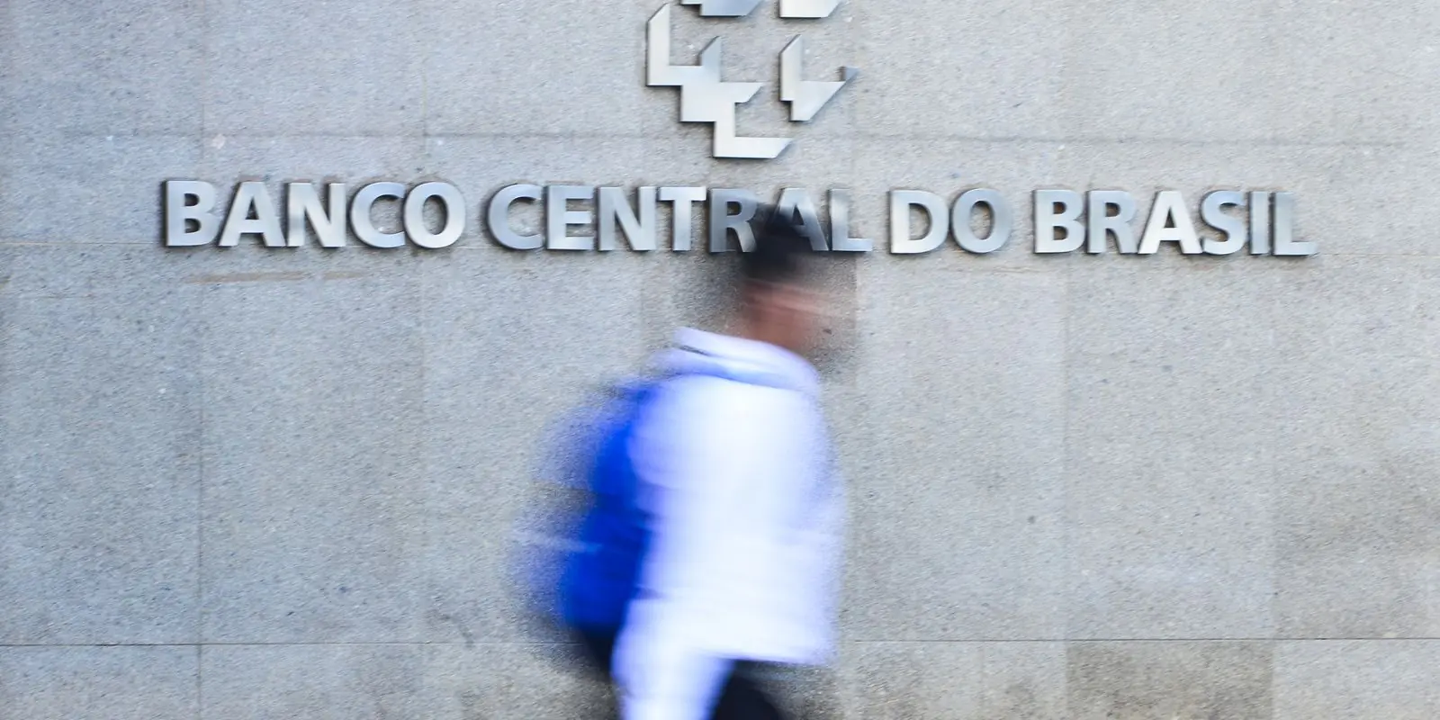 Governo registra déficit primário de R$ 53,3 bi em maio e impacto financeiro