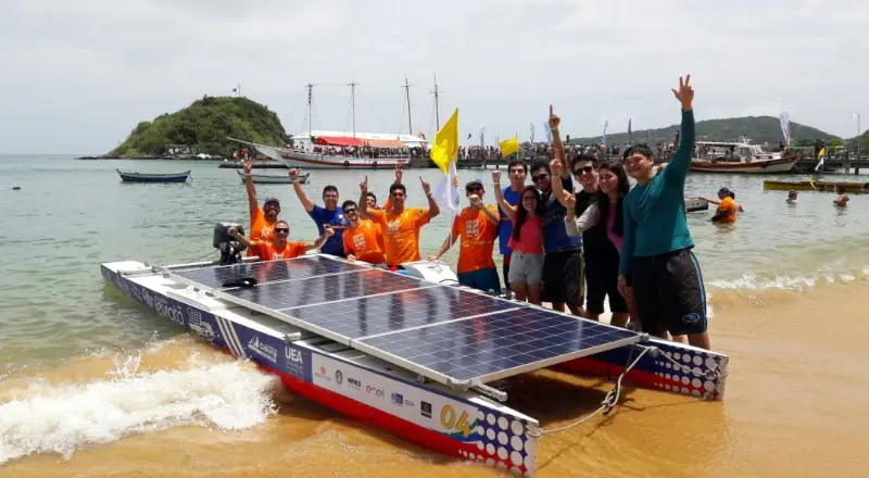 Tecnologia, sustentabilidade e inovação: conheça o barco movido a energia solar criado por estudantes da UEA que vai representar o Amazonas em competição no Rio de Janeiro