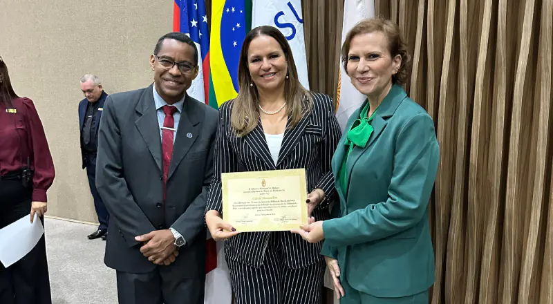 Cileide Moussallem é homenageada durante celebração dos 78 anos da Sociedade Bíblica do Brasil