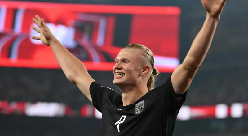 Conheça Erling Haaland: atacante é a esperança da Noruega e pode atrapalhar o Brasil nas oitavas da Copa