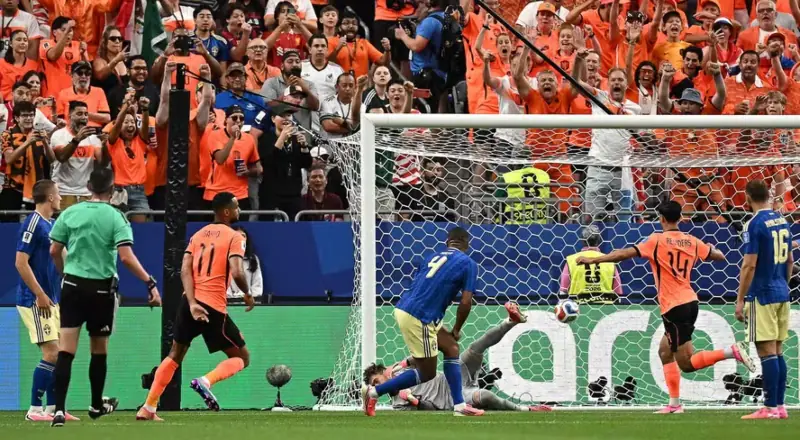 Holanda atropela Suécia por 5 a 1 e lidera o grupo F
