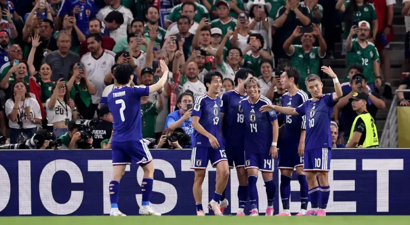 no milésimo jogo da história das Copas do Mundo, Japão goleia e elimina a Tunísia no milésimo jogo da história das Copas do Mundo, Japão goleia a Tunísia