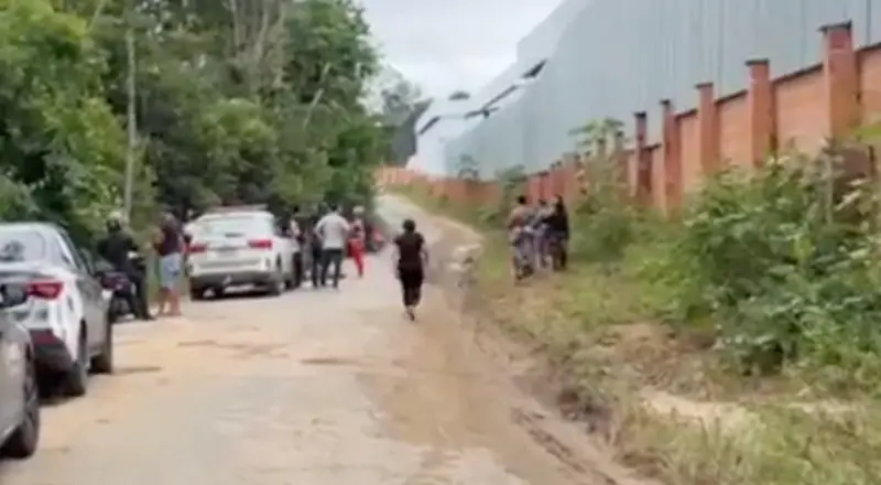 Vulgo 'Patinho' é crivado de balas e desovado no bairro Tarumã