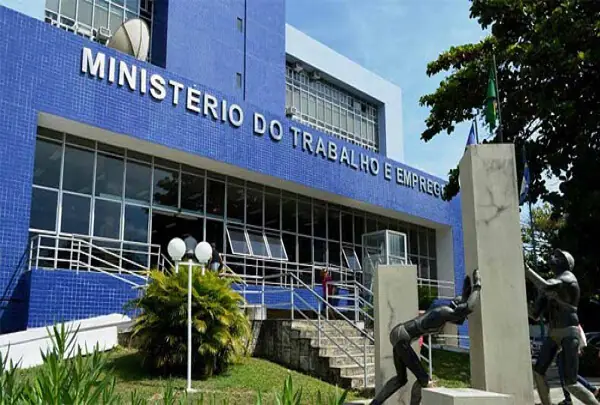 Geração Z e o fim dos empregos longos. Qual o motivo dessa mudança?