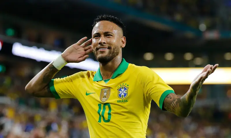 Neymar se recupera bem de lesão, diz CBF após exames