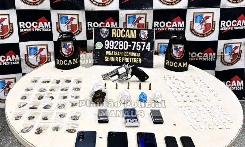 'Blindada' é presa com arma e drogas no bairro Jorge Teixeira