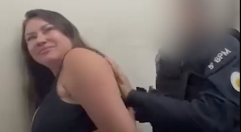 Servidora é pr3sa após acid3nte, agress0es e ame4ças contra policiais no Distrito Federal; veja vídeo