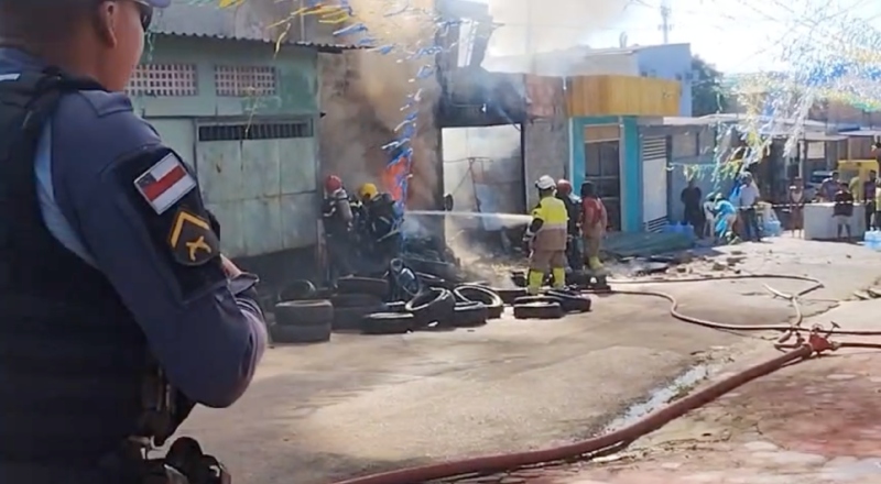 Urgente: Incêndio atinge borracharia no Parque das Nações, em Manaus; veja vídeo
