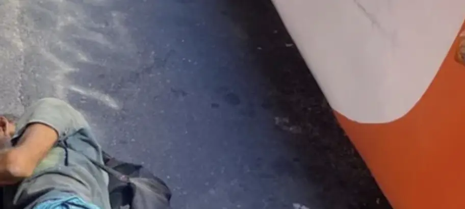 Imagens f0rtes: homem tem braço esm4gado após ser atropel4do por ônibus no bairro Ouro Verde