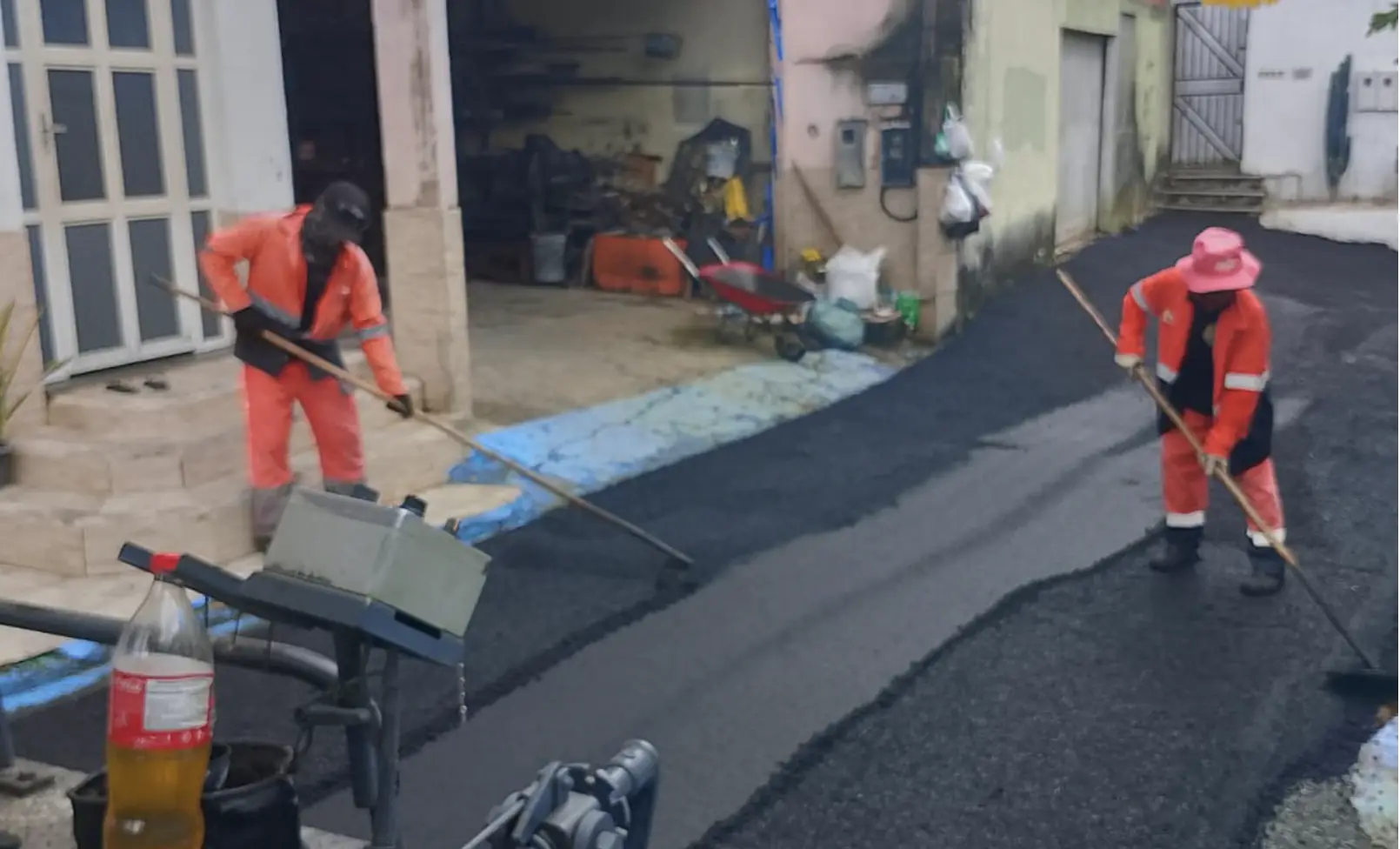 Prefeitura de Manaus conclui recapeamento em via do bairro Parque 10 de Novembro e amplia investimentos na recuperação da malha viária